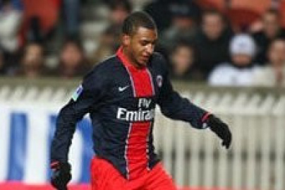 N'Gog, taille patron