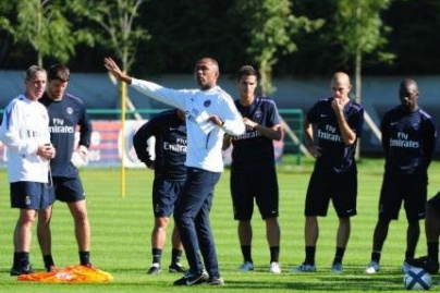 Kombouaré inquiet pour le mercato