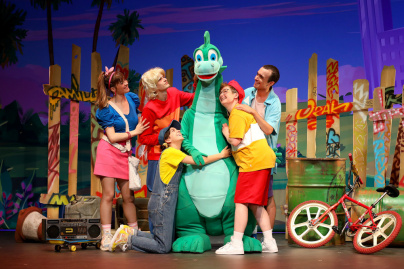 "Denver, le Dernier Dinosaure" au Théâtre de la Renaissance, aventure musicale pour toute la famille