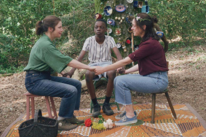 Bonjour l'asile : un drame signé Judith Davis au cœur des utopies rurales