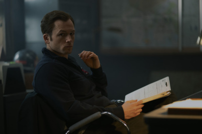 Smoke : une série policière avec Taron Egerton et Jurnee Smollett