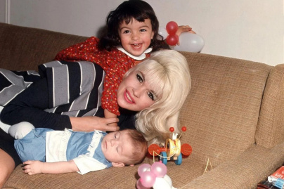 My Mom Jayne : Mariska Hargitay filme sa mère, icône oubliée