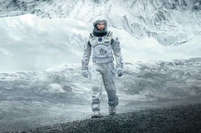 Interstellar de Christopher Nolan, film de science-fiction emblématique sur le temps et l’espace