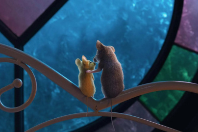 Panique à Noël : une bataille festive entre souris et humains