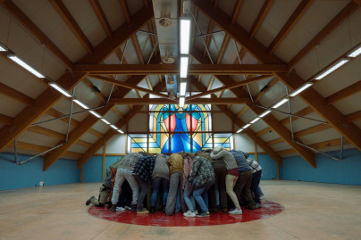 The Holy Boy : un adolescent absorbe la souffrance d’un village italien