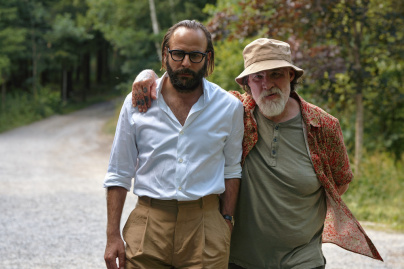 Un coup de maître : Une comédie artistique signée Rémi Bezançon avec Aure Atika et Vincent Macaigne