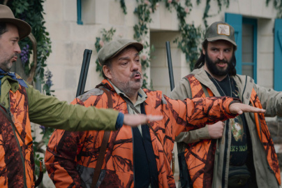 Chasse Gardée : le nouveau film avec Didier Bourdon, Camille Lou et Thierry Lhermitte 
