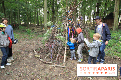 Construction de cabanes au Villages Nature