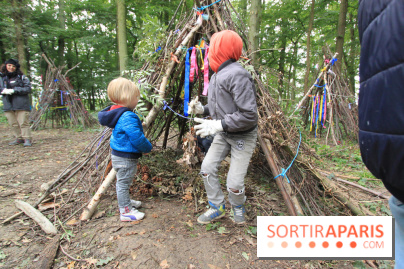 Construction de cabanes au Villages Nature