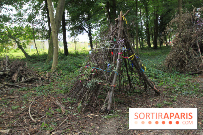 Construction de cabanes au Villages Nature