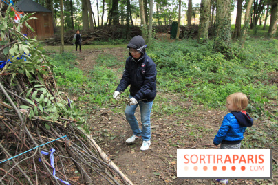 Construction de cabanes au Villages Nature