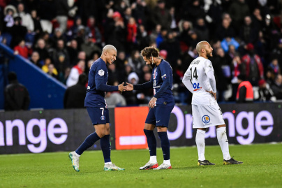 Coronavirus : vers une réduction des salaires des joueurs de foot en Europe ? 