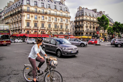 Coronavirus : des boulevards bientôt transformés en pistes cyclables à Paris ? 
