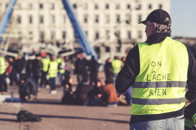 Les "Gilets jaunes" appellent à une nouvelle manifestation sur les Champs-Élysées  