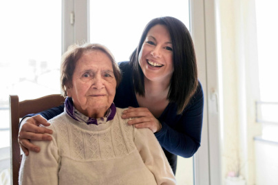 Aides à domicile : 200 millions d'euros débloqués par le gouvernement pour revaloriser les salaires 