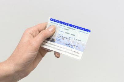 La nouvelle carte d'identité "électronique" dévoilée 