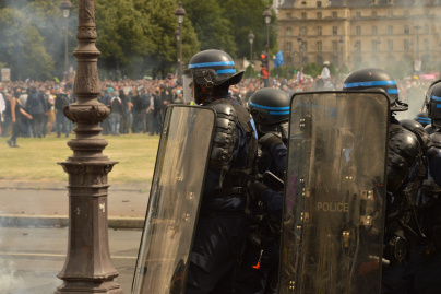 Manifestations à Paris : près de la moitié des policiers en burn out, selon un syndicat