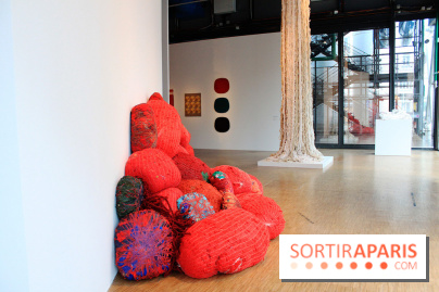 Sheila Hicks, Rempart au Centre Pompidou : les photos de l'exposition