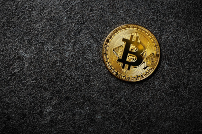 Où payer en cryptomonnaie à Paris ? Les magasins qui acceptent les bitcoins, ethereums, stablecoins