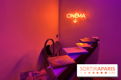 Insolite : Out of the blue, le bar-cinéma qui mixe vins nature et courts-métrages d'auteur à Paris