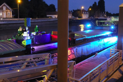 Urban Boat, la péniche culturelle en escale à Paris