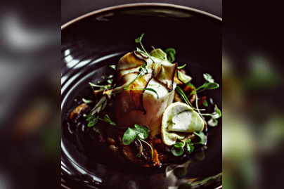 La recette du cabillaud cuit à l’huile de coco de Thomas Danigo, chef de l'hôtel Monsieur George