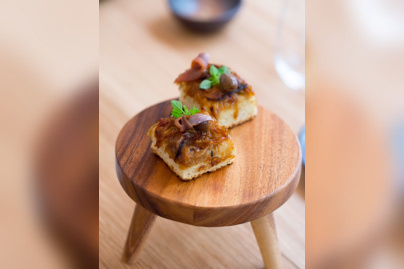 La recette de la pissaladière de Julia Sedefdjian, cheffe du restaurant 1* Baieta