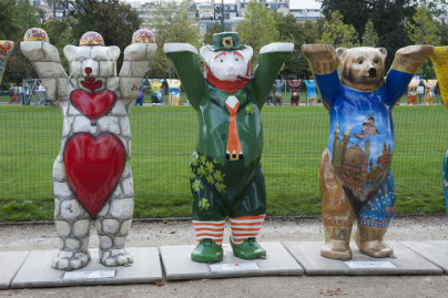 Les oursons géant du Champs de Mars à Paris - , Les United Buddy Bears à Paris