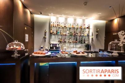 Tea-time Hotel Duo by Kevin Lacote