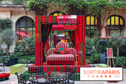 Plaza Athénée : une installation design XXL gratuite signée Uchronia exposée dans la cour du palace