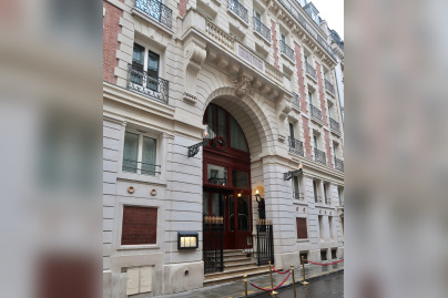 Pop-up Yves Saint Laurent Beauté Hôtel Les Bains