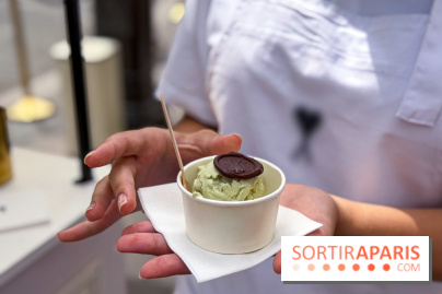 Une célèbre maison de mode distribue des glaces italiennes gratuites sur une terrasse à Paris