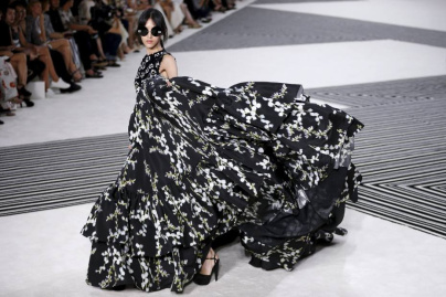 Paris Fashion Week : les images du défilé Giambattista Valli Haute Couture 2023-2024
