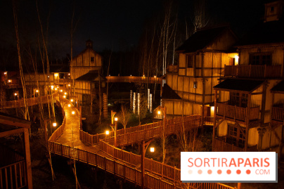 Cité Suspendue : extérieur de nuit