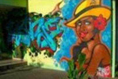 KREATIVCONCEPT, Second Round, 2008
Graffiti de 3 x 8 m sur le mur de la 
Maison des Jeunes de Arue, Tahiti 
