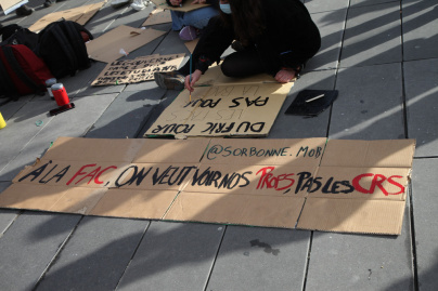 Manifestation pour les libertés à République 