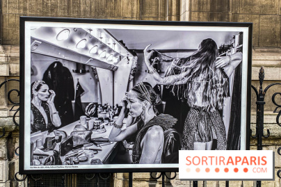 Parisiennes, l'exposition photos de Nikos Aliagas sur les grilles de l'Hôtel de Ville