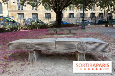 Ce parc parisien dans le 6e arrondissement cache deux bancs en forme de livre