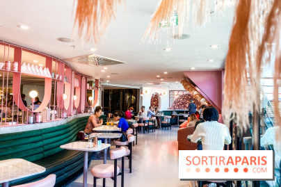 Elan café, le célèbre salon de thé rose aux Galeries Lafayette