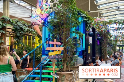 Un bar à glaces et un dessert dans un train de la Félicita