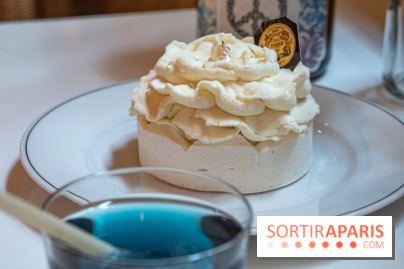 Thé glacé et pavlova Flower Summer chez Mariage Frères