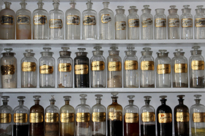Le musée Albarelle, musée insolite dédié à l'univers de la pharmacie, à Orsay (91)