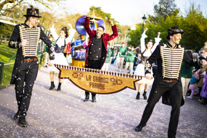 Week-end festif au Jardin d'Acclimatation avec parades et artistes de rue