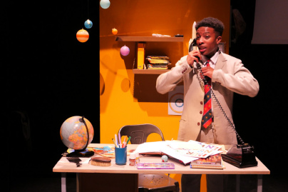 Fly me to the moon, le spectacle onirique à voir en famille au théâtre Hébertot