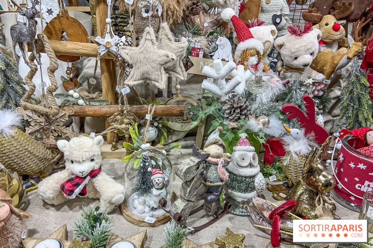 Noël Paris visuels - cadeau - sapin - Marché de Noël - cadeau de Noël - décoration