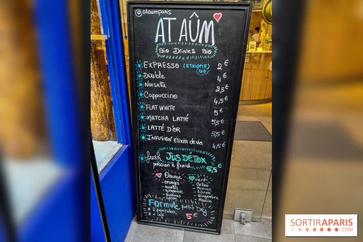 At Aûm, studio de yoga et espace de coworking dans le 20e