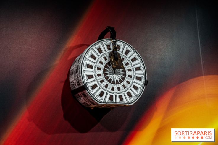 LV Dream exposition Louis Vuitton gratuite - sac à main