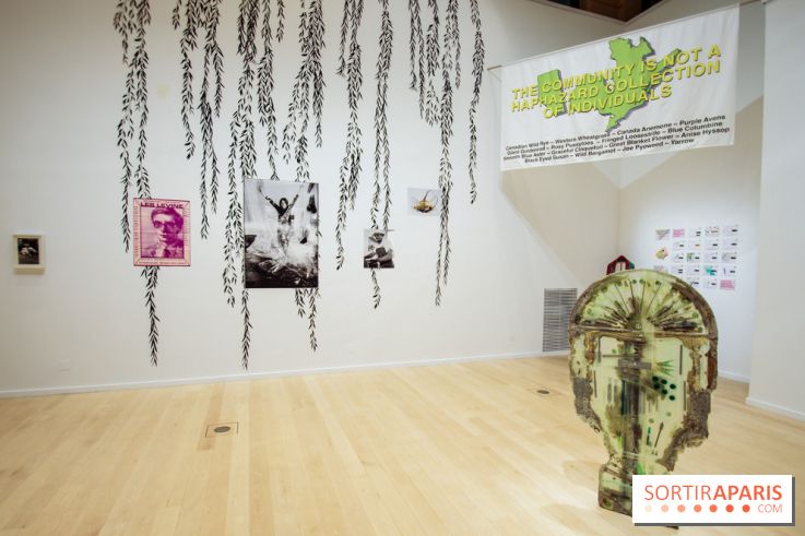 Le synthétique au cœur de l’humain, nos photos de l'expo au Centre culturel canadien