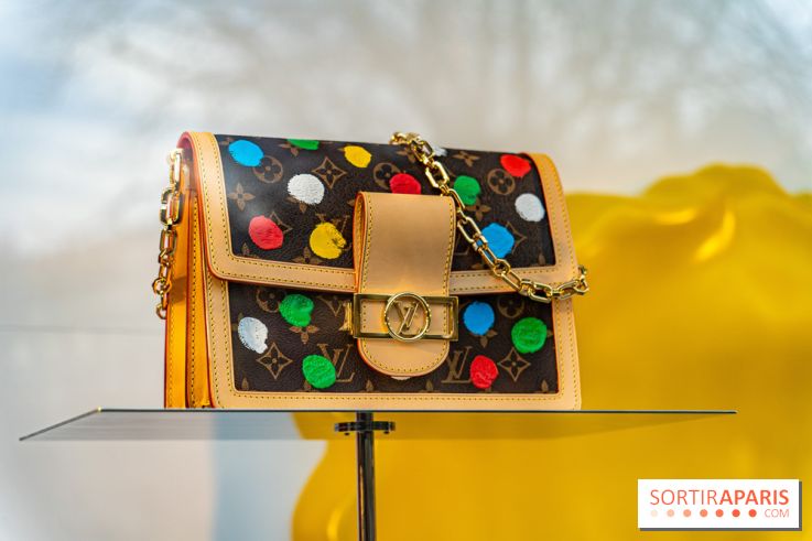 Yayoi Kusama chez Louis Vuitton sur les Champs-Elysées - photos 