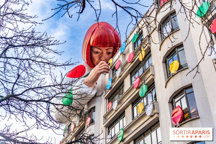 Yayoi Kusama chez Louis Vuitton sur les Champs-Elysées - photos 